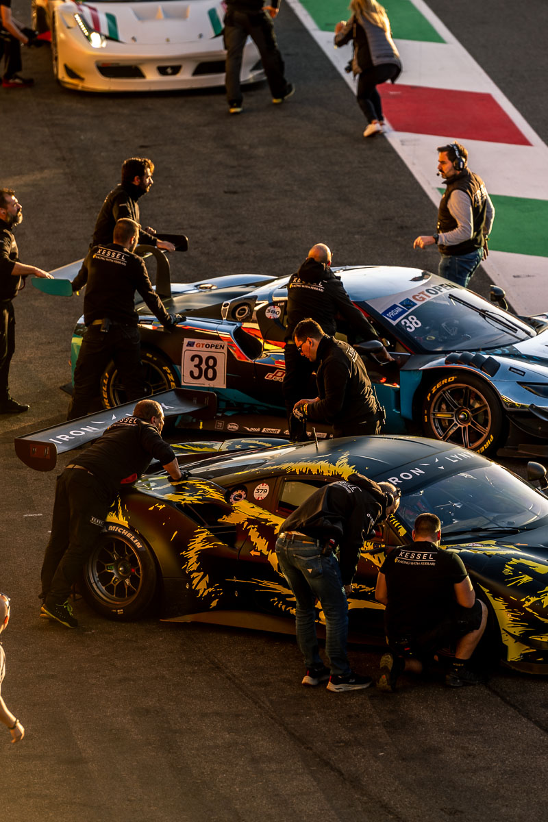 foto-sport-ferrari-box